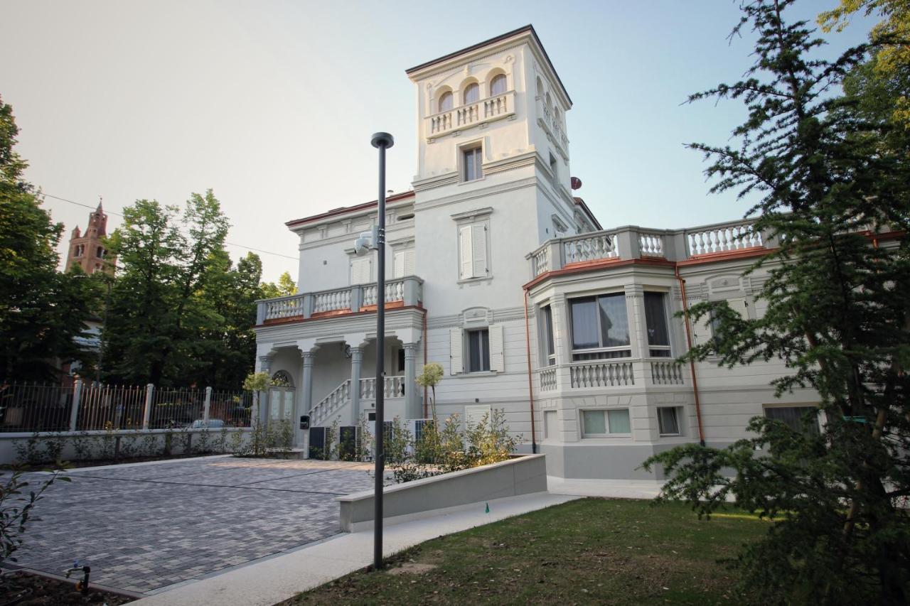 Villa Benatti カルピ エクステリア 写真