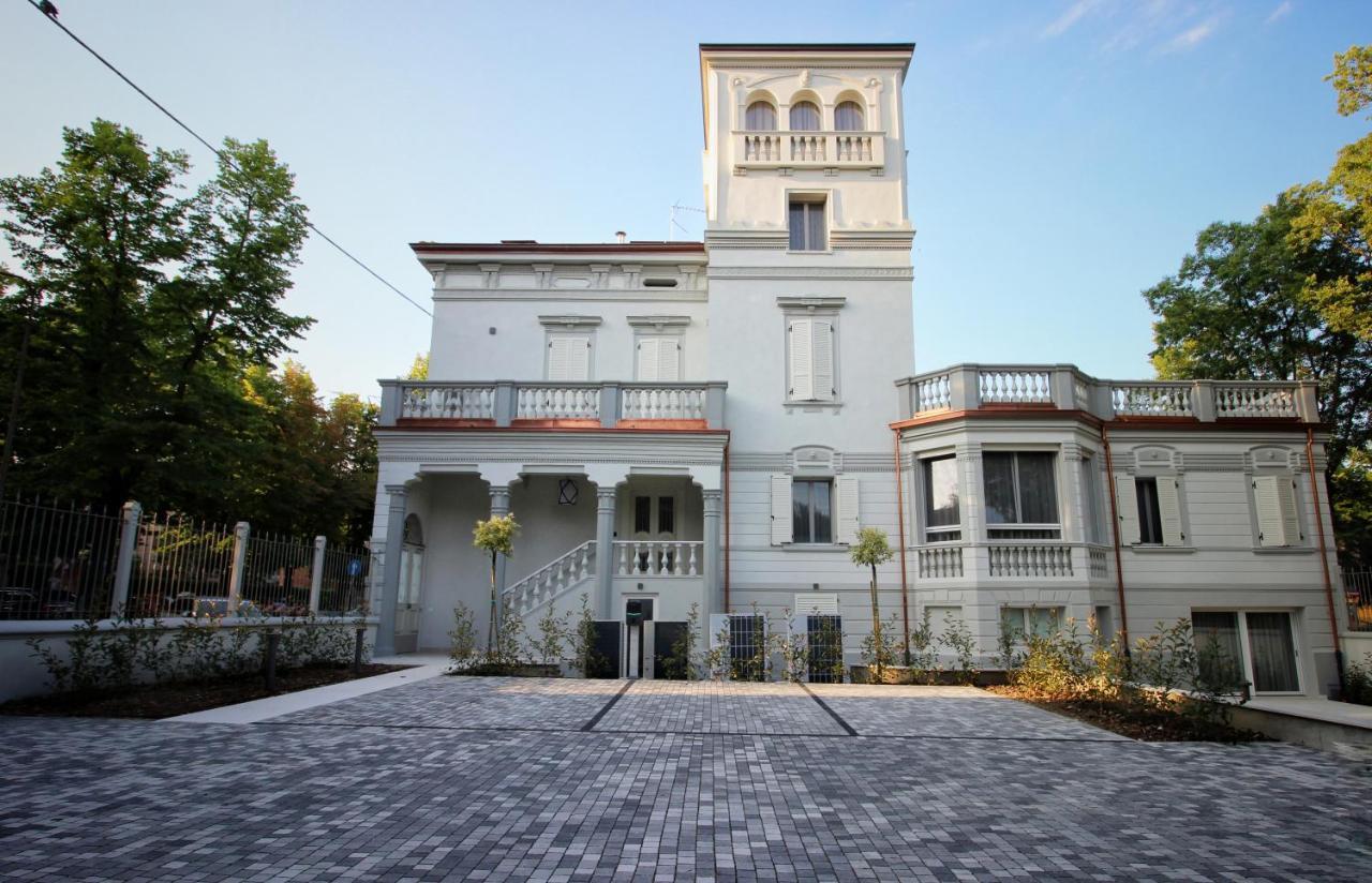Villa Benatti カルピ エクステリア 写真