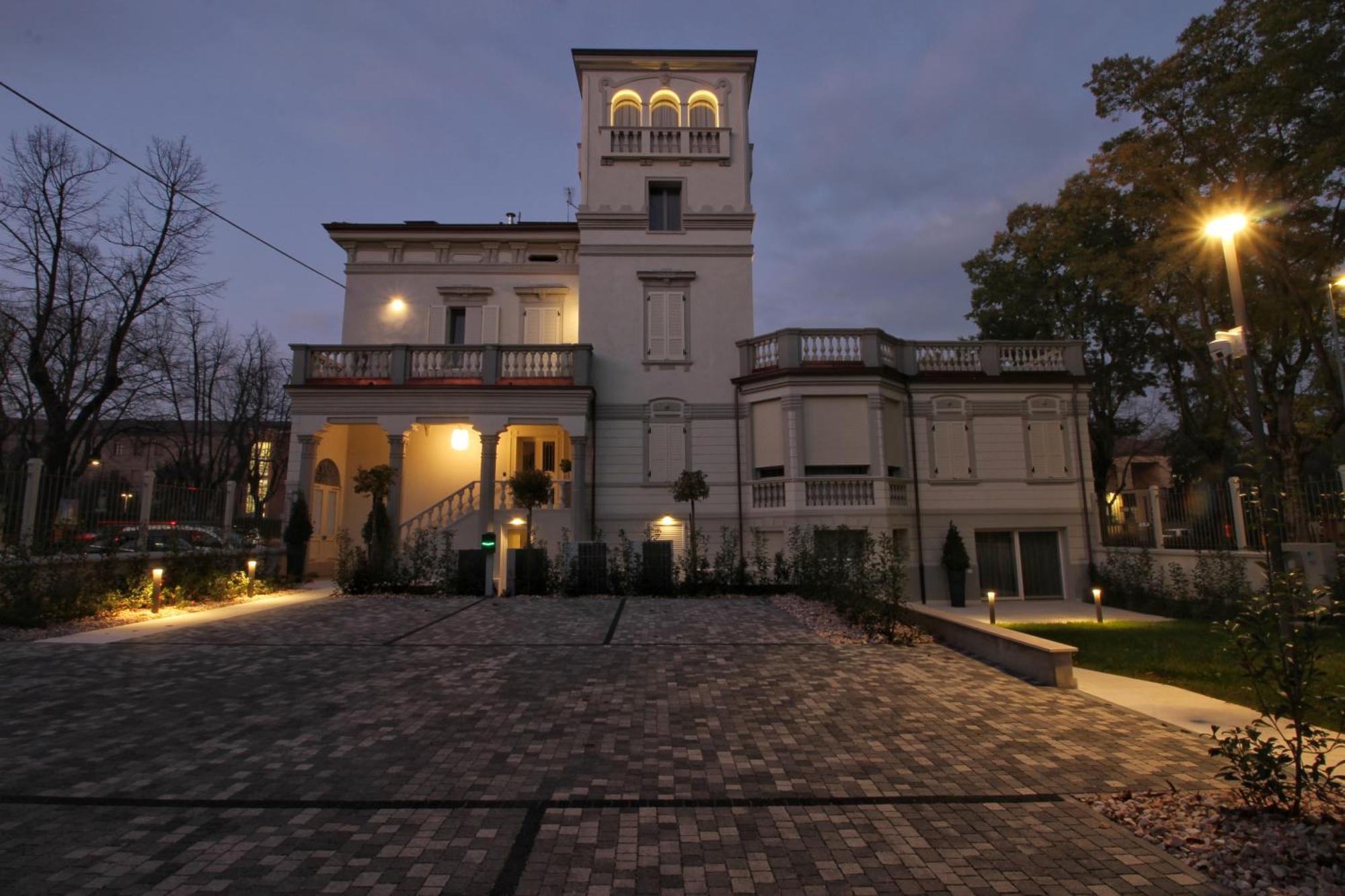 Villa Benatti カルピ エクステリア 写真